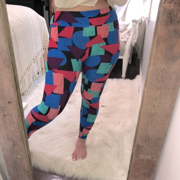 LulaRoe one size retro print cozy leggings - Picture 3 of 8
